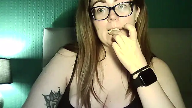 Curvy-BellaX online show from September 2025 07:46:02 PM