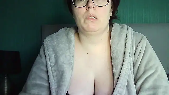 Curvy-BellaX online show from October 2025 09:22:01 AM