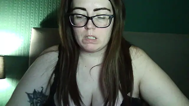 Curvy-BellaX online show from October 2025 07:48:01 PM