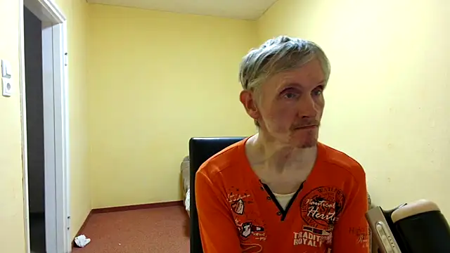 k74robert online show from April 2026 04:33:02 PM