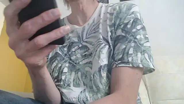 k74robert online show from November 2025 09:46:02 AM