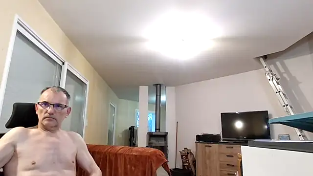 Yanncito1970 online show from March 2026 06:28:02 AM