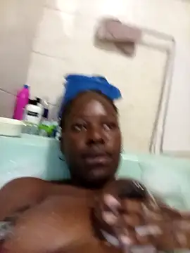 DarkBerryDiamond255 online show from October 2025 05:28:01 PM