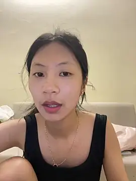 Lil-Gi online show from October 2025 04:41:02 PM