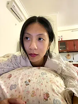 Snapshot of Lil-Gi chatting on November 2025 03:56:02 PM Lil-Gi online show from November 2025 03:56:02 PM