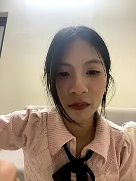 Lil-Gi online show from September 2025 04:44:01 PM