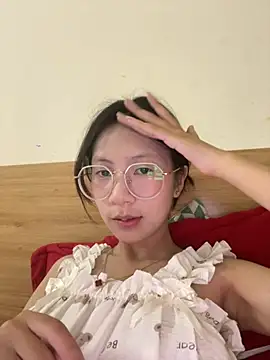 Lil-Gi online show from September 2025 02:13:02 PM