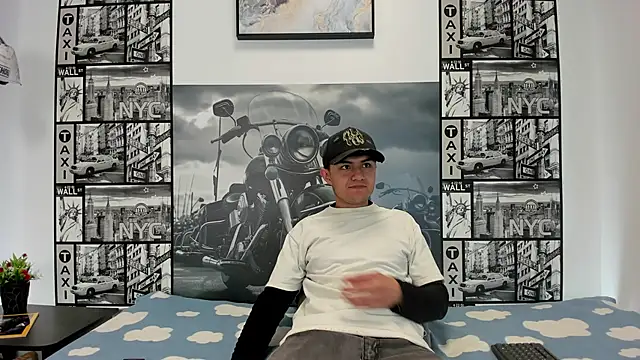 Light Haze online show from October 2025 03:33:01 PM