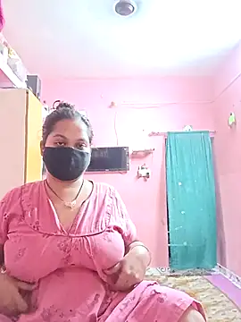 biggbobbsgirl online show from October 2025 06:30:01 PM
