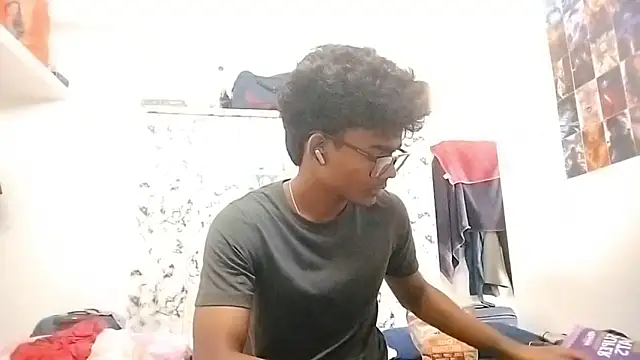 Snapshot of Rahulisagoodguy chatting on October 2025 09:07:01 AM Rahulisagoodguy online show from October 2025 09:07:01 AM