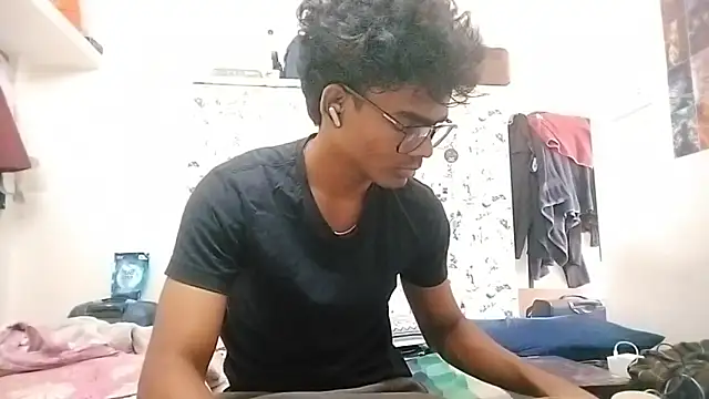 Snapshot of Rahulisagoodguy chatting on November 2025 06:27:02 AM Rahulisagoodguy online show from November 2025 06:27:02 AM