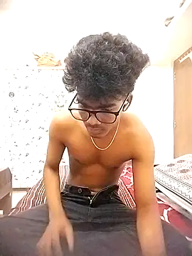 Snapshot of Rahulisagoodguy chatting on October 2025 04:25:02 AM Rahulisagoodguy online show from October 2025 04:25:02 AM