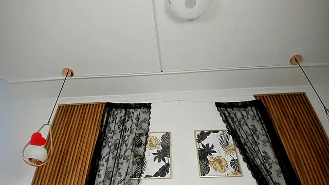 NicolWhite online show from March 2026 12:56:01 PM