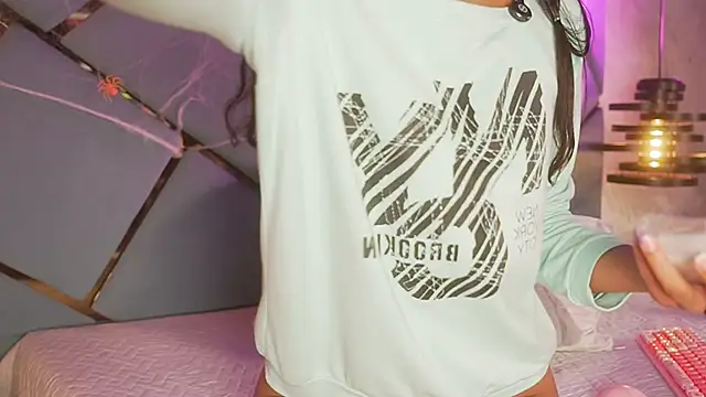 marcela rojas online show from October 2025 11:42:02 AM