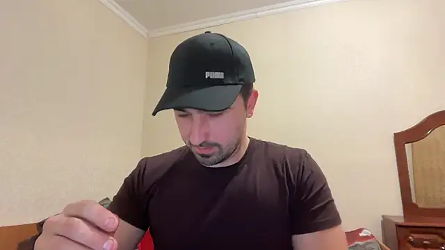 Snapshot of Hard_to_Obey chatting on January 2026 06:23:01 PM Hard to Obey online show from January 2026 06:23:01 PM