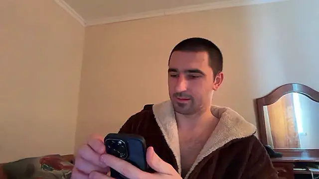 Snapshot of Hard_to_Obey chatting on January 2026 01:17:02 PM Hard to Obey online show from January 2026 01:17:02 PM