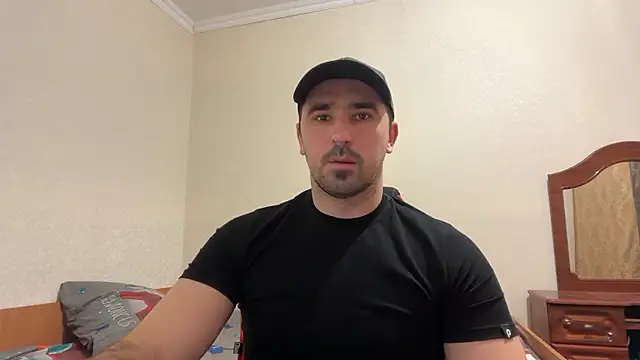 Snapshot of Hard_to_Obey chatting on January 2026 05:16:02 PM Hard to Obey online show from January 2026 05:16:02 PM