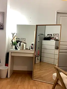 chloedlm5 online show from November 2025 09:46:02 AM