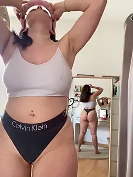 Snapshot of chloedlm5 chatting on February 2026 09:30:01 AM chloedlm5 online show from February 2026 09:30:01 AM