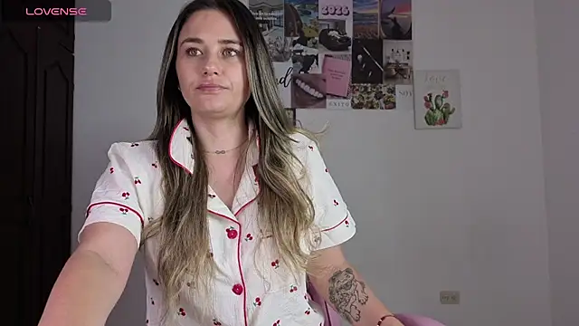 Veronika  Winslow  online show from February 2026 09:20:02 AM