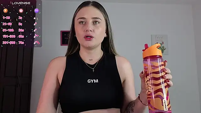 Veronika  Winslow  online show from November 2025 04:06:02 AM