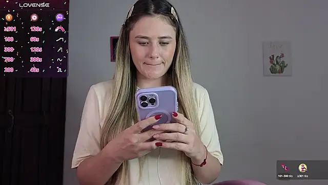 Veronika  Winslow  online show from November 2025 05:22:02 AM