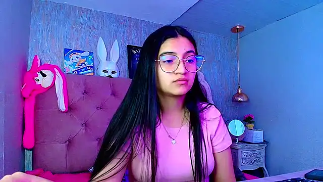 laurenelove online show from December 2025 03:49:02 AM