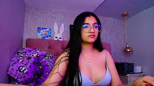 laurenelove online show from November 2025 12:43:02 AM