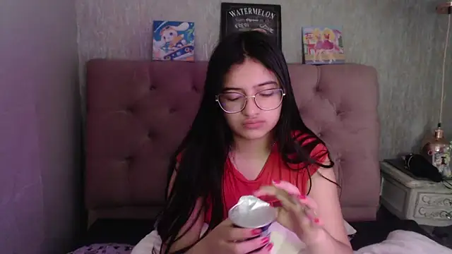 laurenelove online show from September 2025 03:55:01 AM