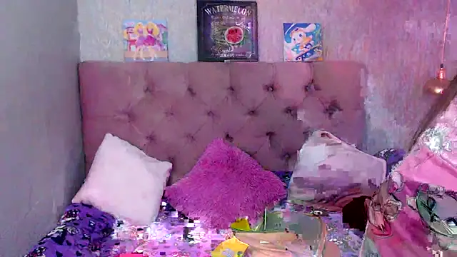 laurenelove online show from September 2025 03:05:01 AM