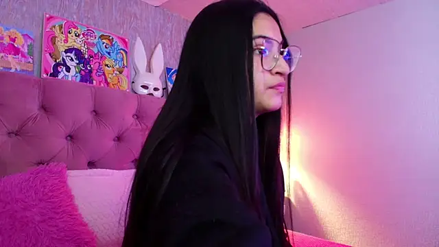 laurenelove online show from February 2026 05:19:02 AM