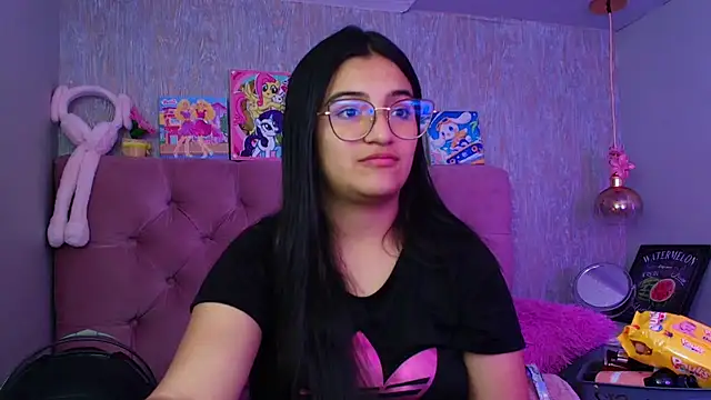 laurenelove online show from February 2026 03:51:01 AM