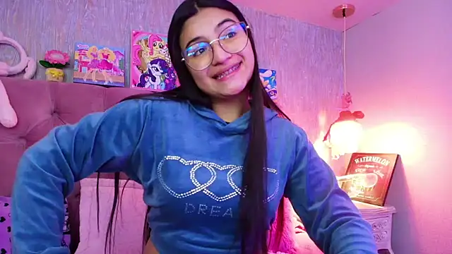 laurenelove online show from February 2026 03:25:02 AM