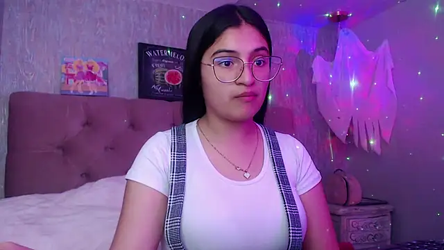 laurenelove online show from October 2025 03:29:02 AM