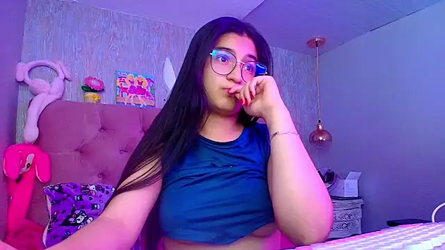 laurenelove online show from December 2025 03:42:01 AM