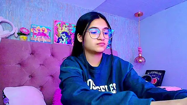 laurenelove online show from January 2026 03:32:01 AM