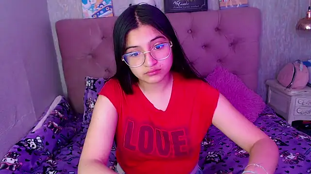laurenelove online show from November 2025 03:21:01 AM