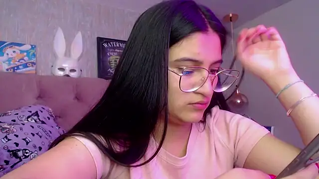 laurenelove online show from November 2025 03:11:02 AM