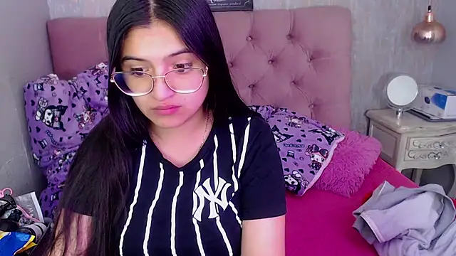 laurenelove online show from October 2025 03:41:01 AM