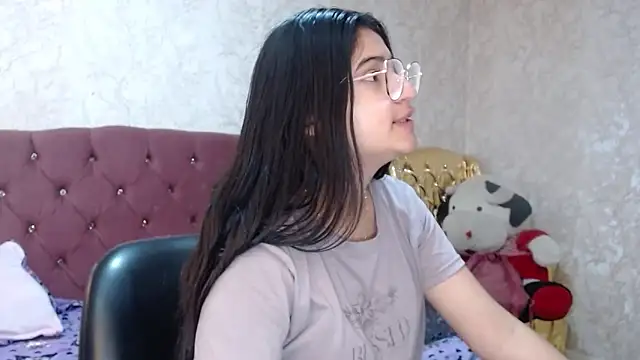 laurenelove online show from September 2025 02:36:01 AM