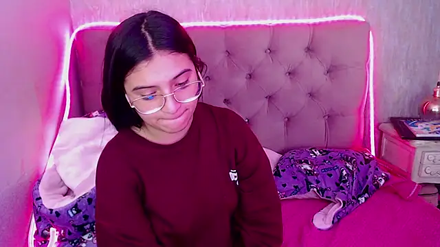 laurenelove online show from October 2025 12:01:02 AM