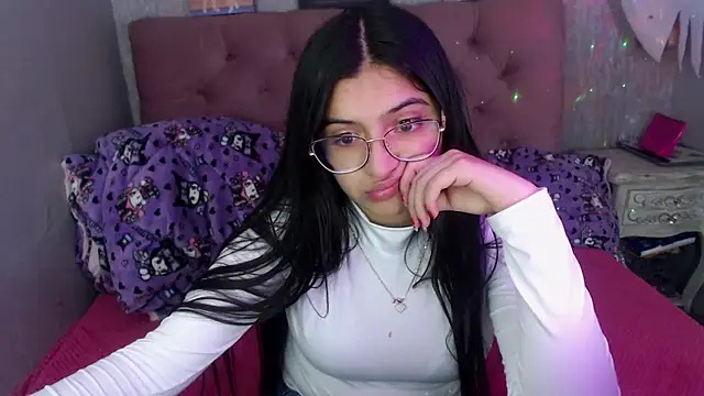 laurenelove online show from October 2025 03:07:02 AM