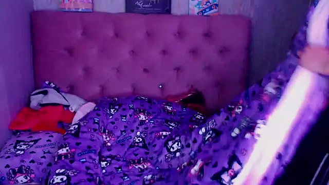 laurenelove online show from September 2025 02:16:02 PM