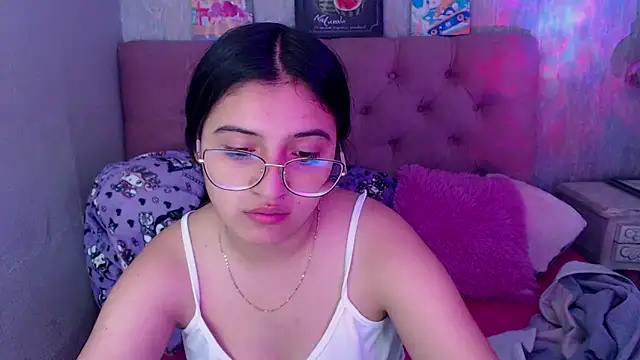 laurenelove online show from October 2025 03:52:01 AM