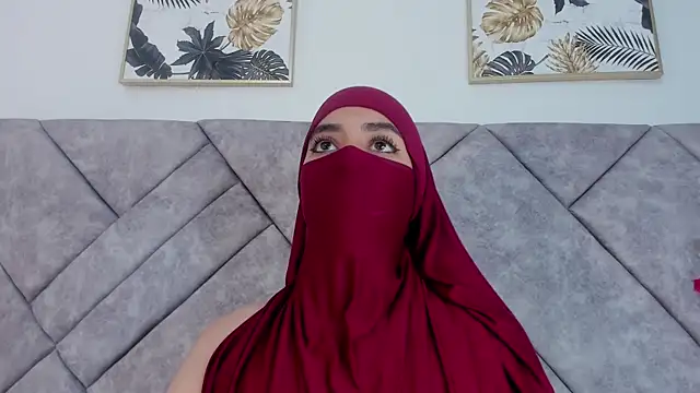 nayiraa  online show from March 2026 06:47:01 PM