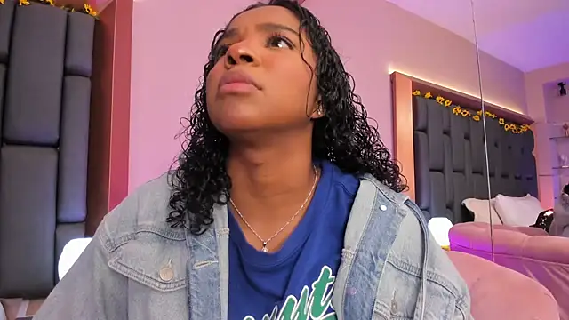 LisaMendez online show from December 2025 03:55:01 AM