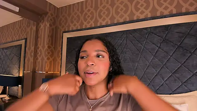 LisaMendez online show from July 2026 11:11:01 PM