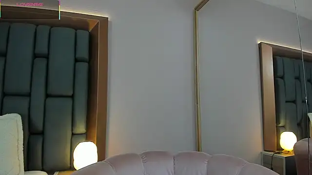 LisaMendez online show from February 2026 01:05:02 AM