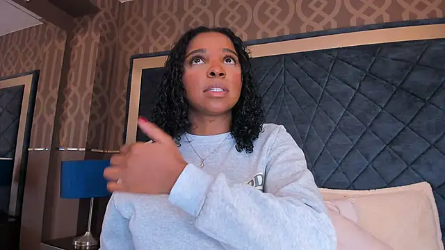 LisaMendez online show from July 2026 03:51:02 AM