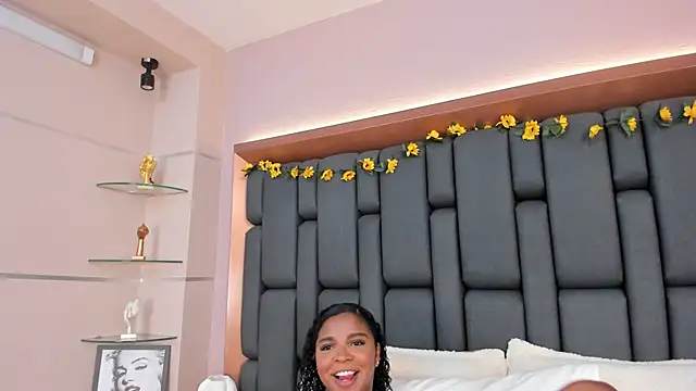 LisaMendez online show from November 2025 04:11:01 AM